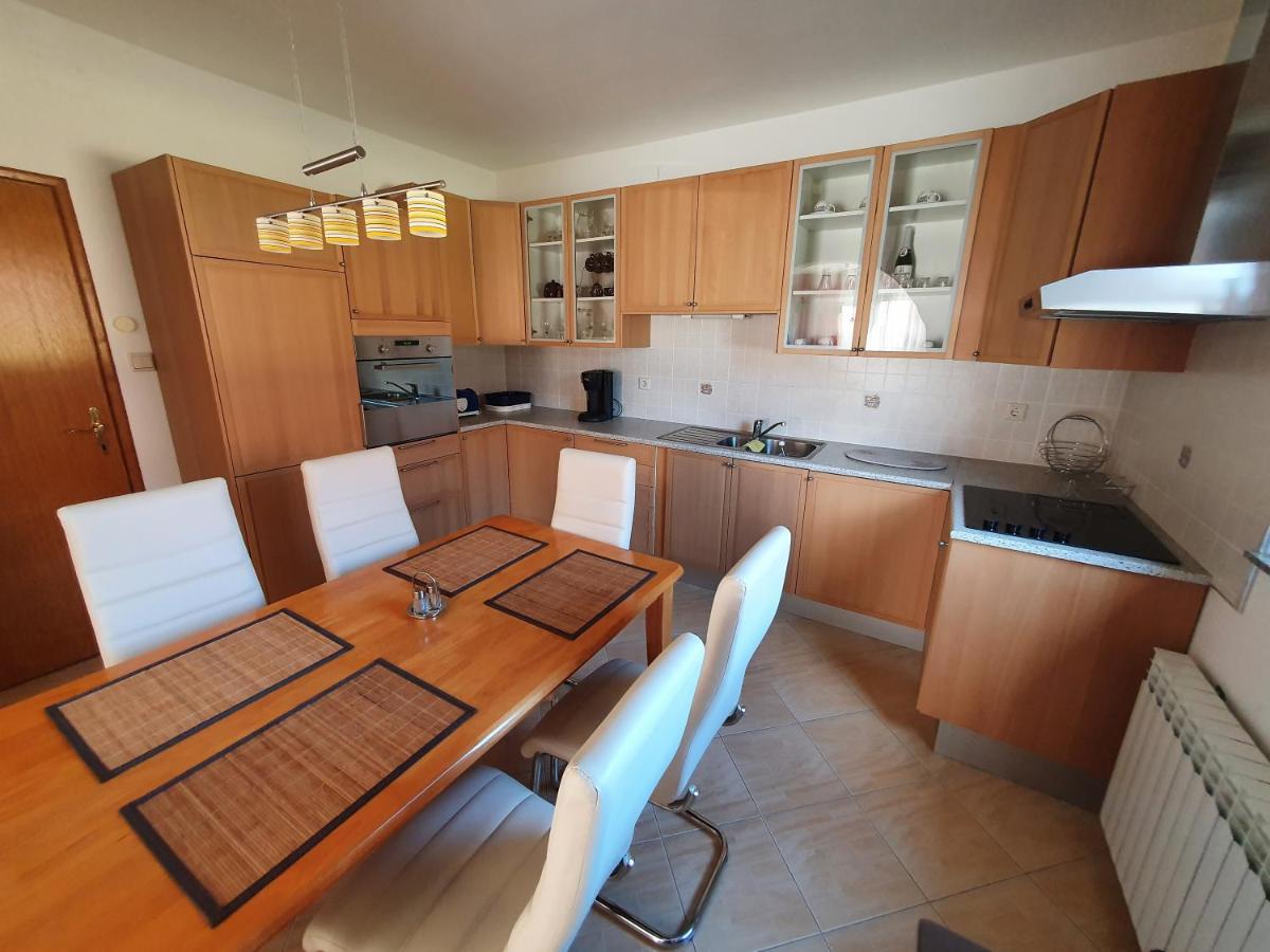 Apartamento House Antea Lucko Exterior foto
